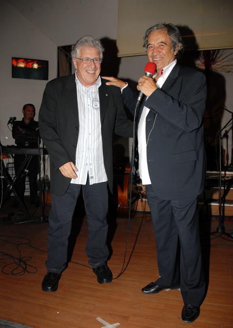 Addio A Fred Bongusto Cantore Della Rotonda Sul Mare Il Sole