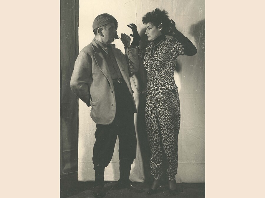 Man Ray, Man Ray e Juliet, 1953-1981, cm 30 x 22, collezione Csac, Università di Parma, courtesy CSAC, Università di Parma, Sezione Fotografia, © Man Ray Trust by Siae 2019
