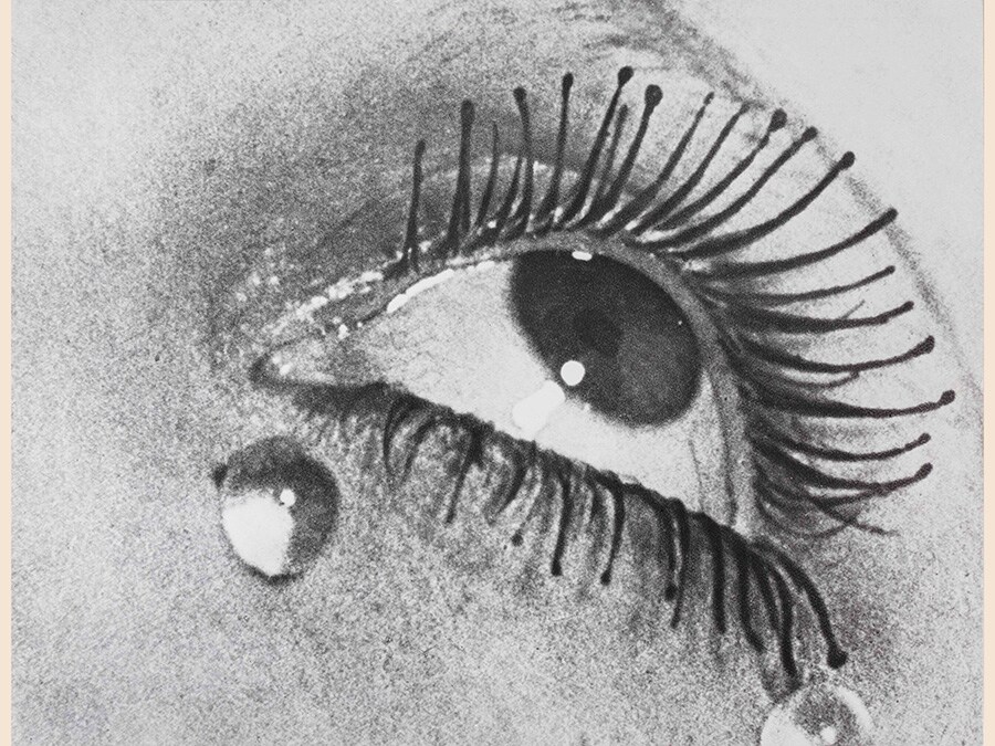 Man Ray, Les larmes/Le lacrime, 1930 - 1932 (1976), cm 17.5 x 23, collezione privata, Torino, © Man Ray Trust by Siae 2019, Photo by Renato Ghiazza