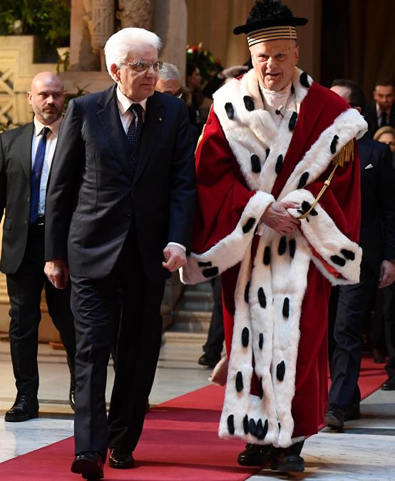 Il presidente della Repubblica Sergio Mattarella e il Primo presidente della Cassazione Giovanni Mammone  durante l'inaugurazione dell'anno giudiziario in Cassazione. (ANSA / ETTORE FERRARI)