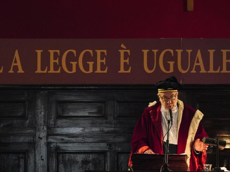 Il presidente della Corte di Appello Giuseppe de Carolis momento dell'inaugurazione dell'anno giudiziario a Napoli. (ANSA/CESARE ABBATE)