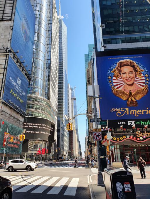 Le vie del centro di New York senza traffico