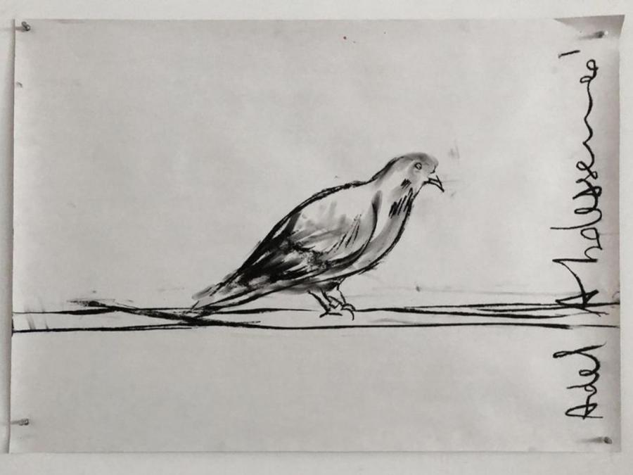 Adel Abdessemed (1971), Pigeon, 2020, carboncino su carta, 65 x 90 cm, stima 35-40.000 euro Asta Protège Ton Soignant, Piasa