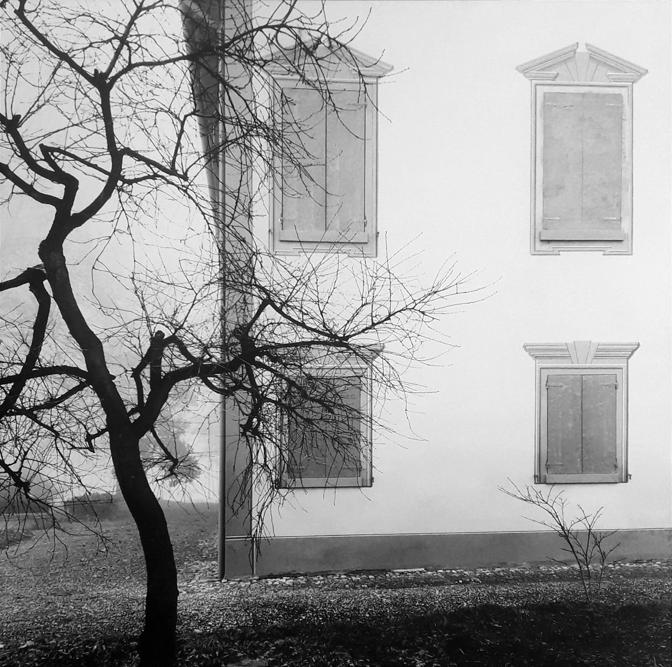 Mimmo Jodice (1934), Via Emilia, Fotografia in bianco e nero, cm 80x80, Stima € 14.000 - € 16.000, Asta Art To Stop Covid-19, Blindarte