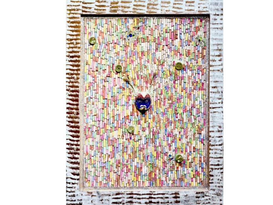 Pascale Marthine Tayou (1966), Chalk Frescoes, 2019, tecnica mista, 98 x 76 x 10 cm cad., stima 40-50.000 euro, Asta Protège Ton Soignant, Piasa