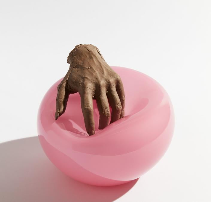 Kelly Akashi, Feel Me (Flesh), 2020, Courtesy of the Artist, Tanya Bonakdar Gallery, New York, opera esposta nella mostra “Artists for New York” nella nuova sede di Hauser & Wirth a New York, 22nd Street, 2020