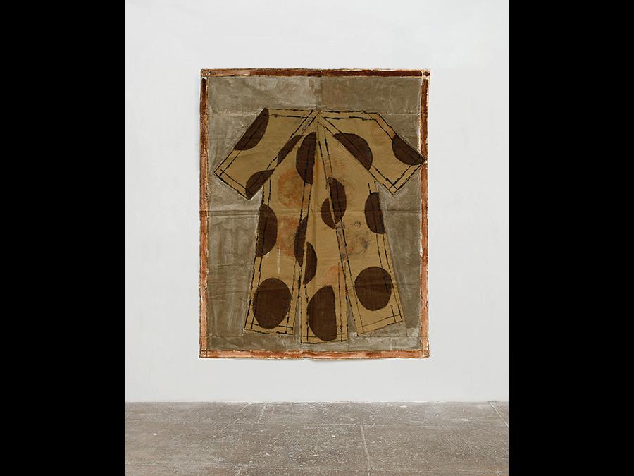 ISABELLA DUCROT - Ripetizione Marrone, 2018 - Textile and pigments on stretched paper / tessuto e pigmenti su carta intelaiata - 188 × 152 cm (74 × 59 ⅞ inches) - Collezione Taurisano, Napoli - Photo: Roberto Apa
