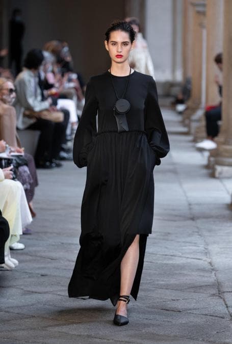 Alla Pinacoteca di Brera la sfilata Max Mara per la primavera 2021 - Il  Sole 24 ORE
