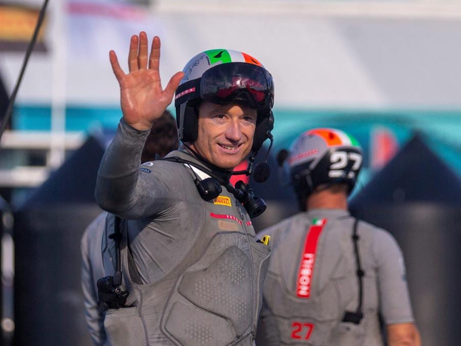James Spithill del team di  Luna Rossa Prada Pirelli. (Photo by Gilles Martin-Raget / AFP)