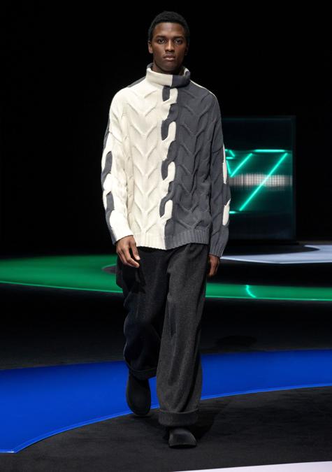 Emporio Armani, la ripresa passa del colore - Il Sole 24 ORE