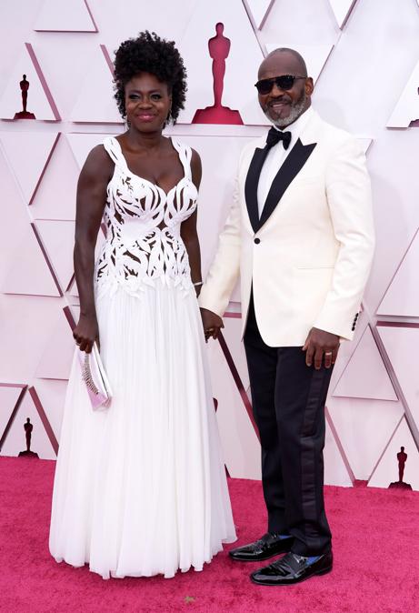 Viola Davis e Julius Tennon (Chris Pizzello/Pool via REUTERS)