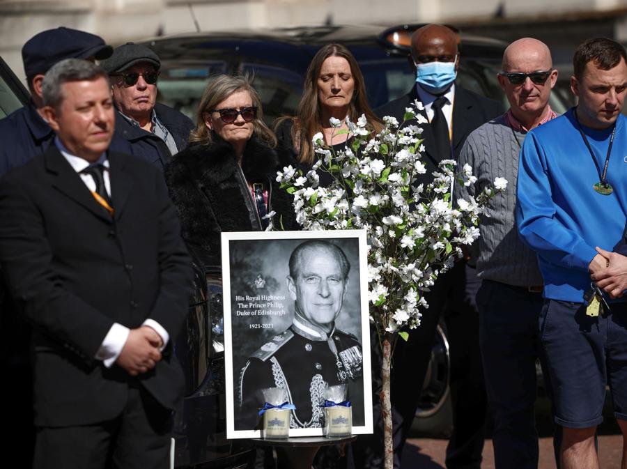  REUTERS/Henry Nicholls