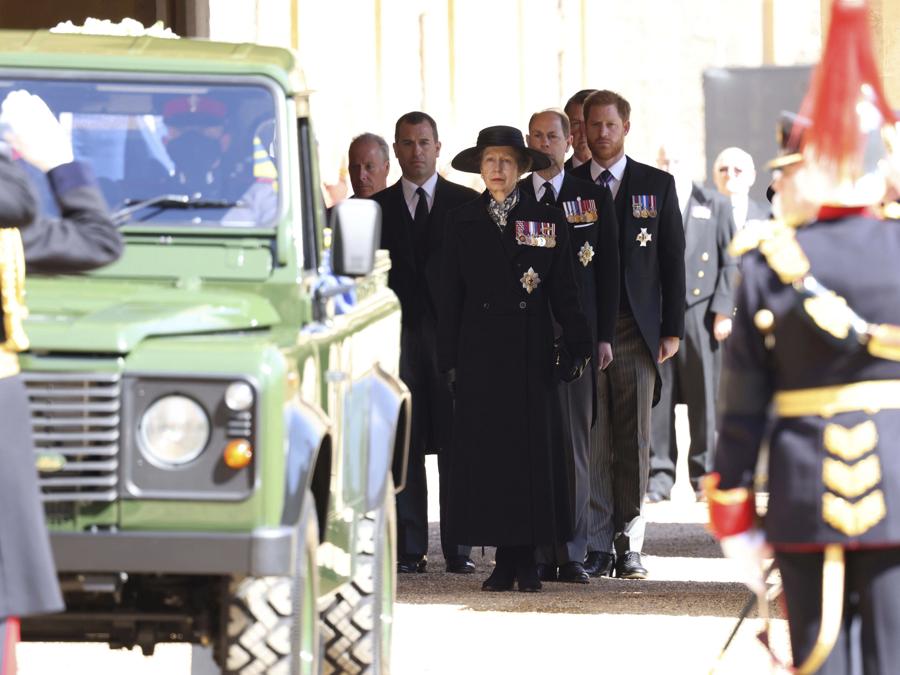 (Ian Vogler/Pool via AP)