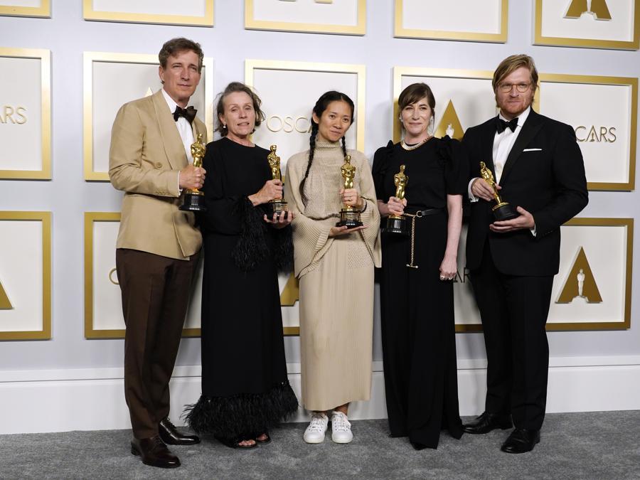 Oscar, la moda italiana protagonista del "pink" carpet ...