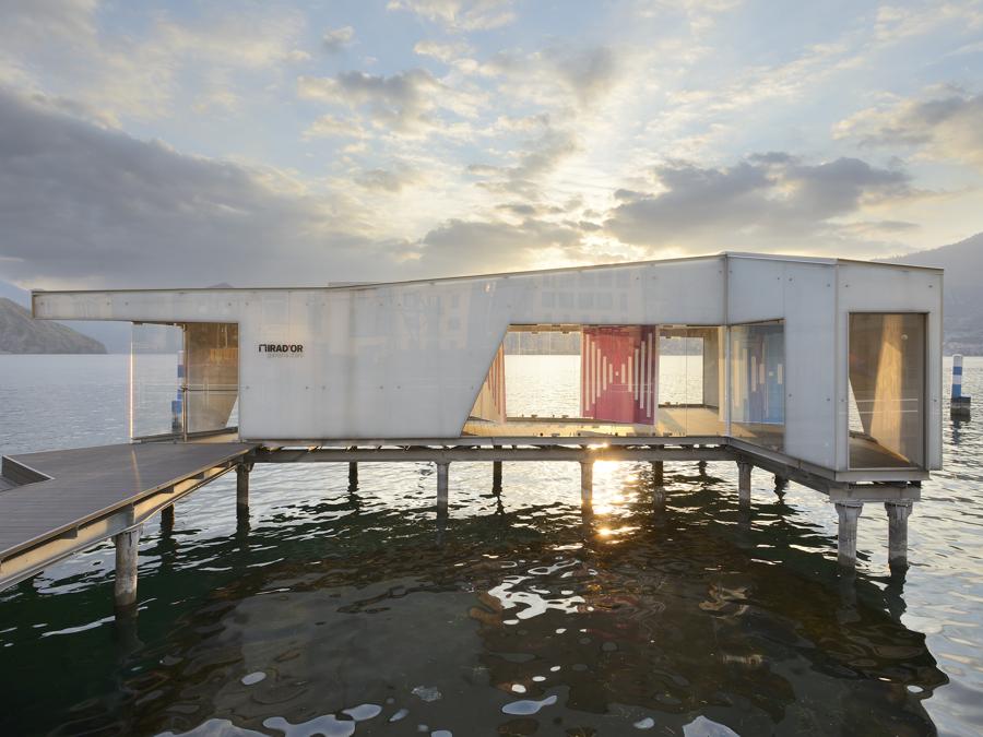 Daniel Buren, Mirad'Or, Lungolago di Pisogne, Brescia (copyright Michele Nastasi)