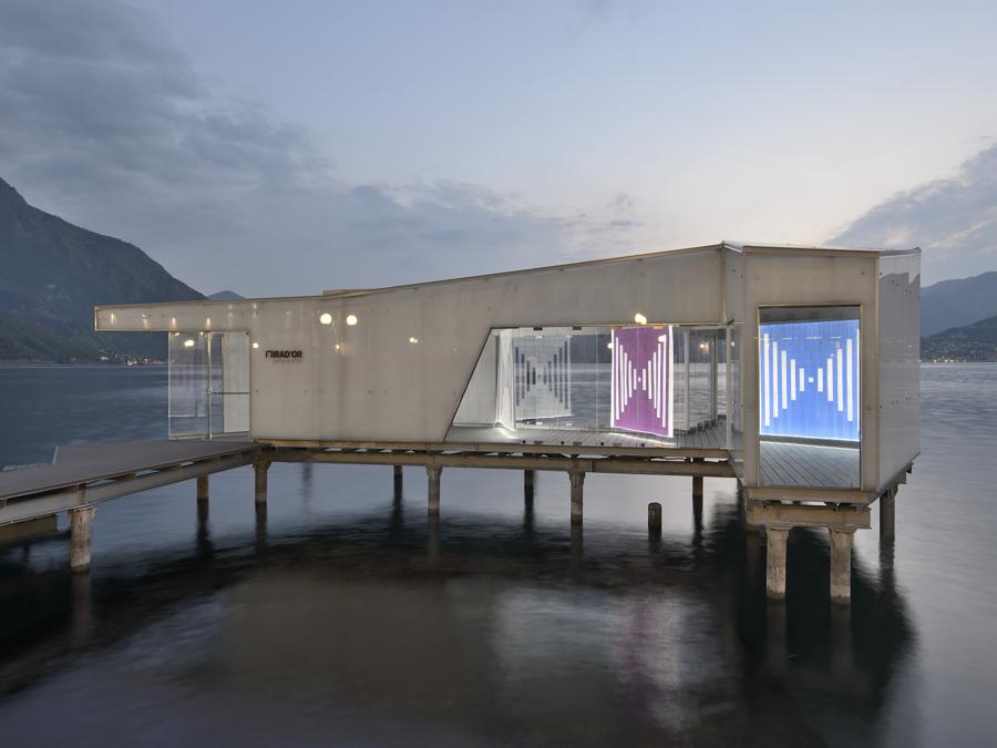 Daniel Buren, Mirad'Or, Lungolago di Pisogne, Brescia (copyright Michele Nastasi)