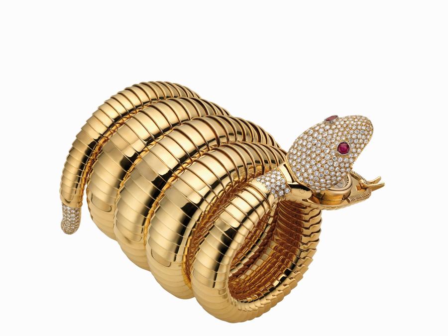 Bracciale orologio Serpenti Tubogas Bvlgari in oro con rubini e diamanti 1960 Collezione Privata