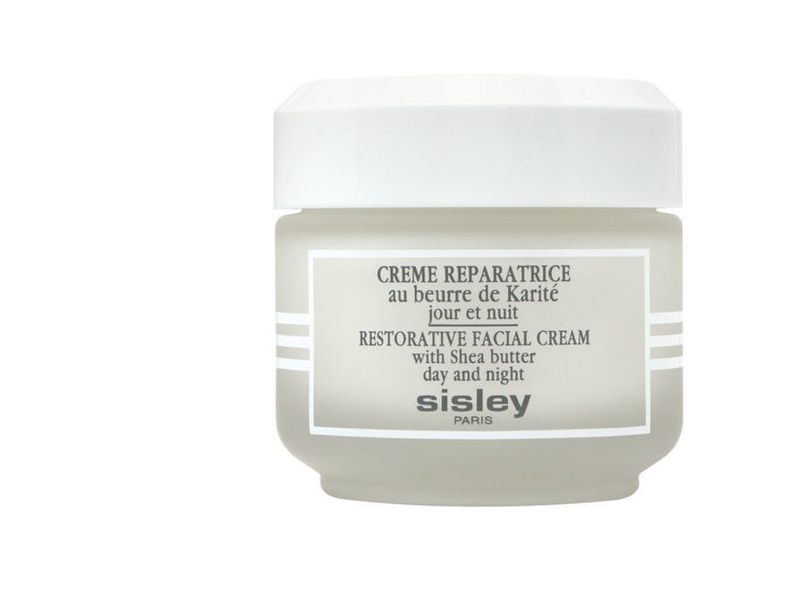Sisley Paris Crème Réparatrice è il trattamento riparatore che aiuta a contrastare tutti i danni provocati dalle aggressioni esterne. Arricchito di Burro di Karité dalle proprietà calmanti e nutrienti, ripara, idrata e dona sollievo in tutte le situazioni di disagio (colpi di sole, irritazioni, bruciori e rossori). Vero e proprio trattamento SOS dalla texture in crema ricca e delicata.