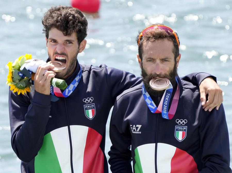 Bronzo: Stefano Oppo (sinistra) e Pietro Ruta (Canoa) - Epa/Franck Robichon