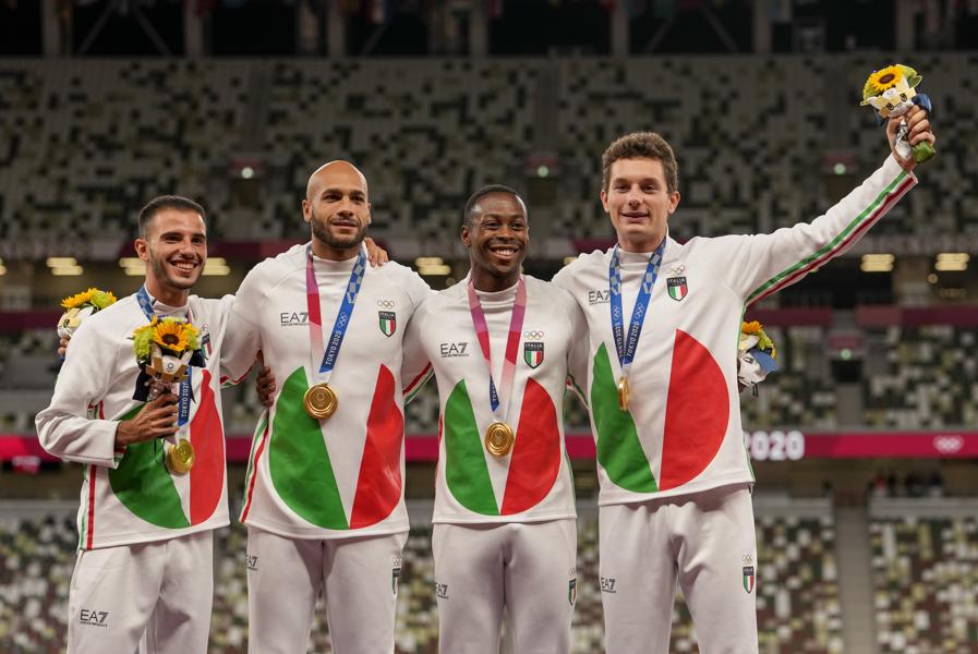 Oro: da sinistra Lorenzo Patta, Lamont Marcell Jacobs, Eseosa Desalu e Filippo Tortu (Atletica staffetta 4x100m maschile) - AP Photo/Martin Meissner
