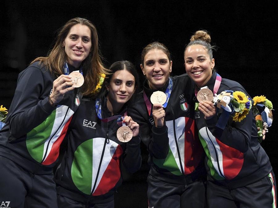 Bronzo: Martina Batini, Erica Cipressi, Arianna Errigo e Alice Volpi (Fioretto donne a squadre) - Ansa