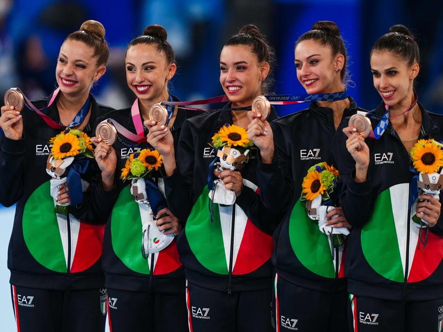 Bronzo: Martina Centofanti, Agnese Duranti, Alessia Maurelli, Daniela Mogurean e Martina Santandrea (Ginnastica Ritmica a squadre) - Foto IPP/ Vladimir Astapkovich / Sputnik