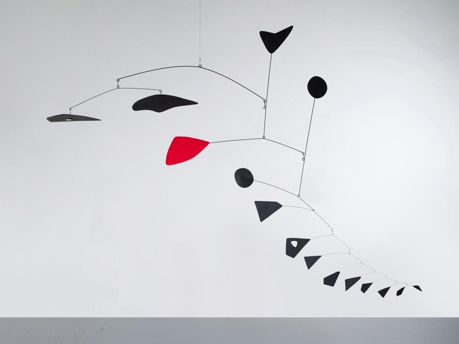 Alexander Calder, Untitled , painted sheet metal and wire. Prezzo: $19,682,100 (£14,666,244). Stima $10,000,000 - 15,000,000