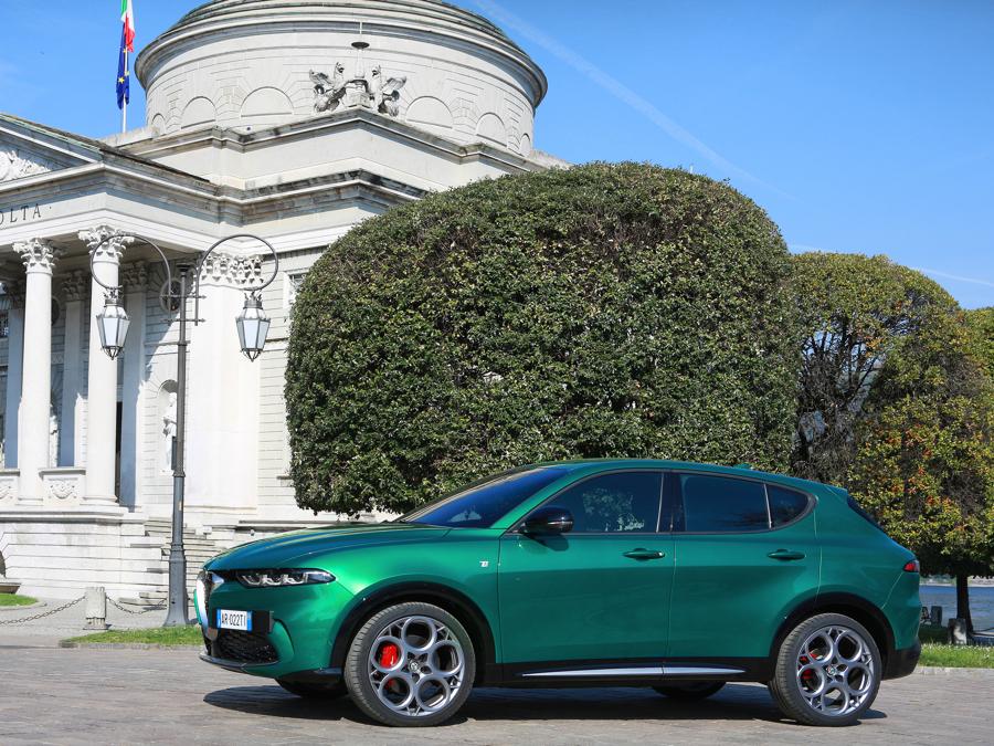 Alfa Romeo Tonale, come va e come è fatto il suv ibrido compatto - Il Sole  24 ORE