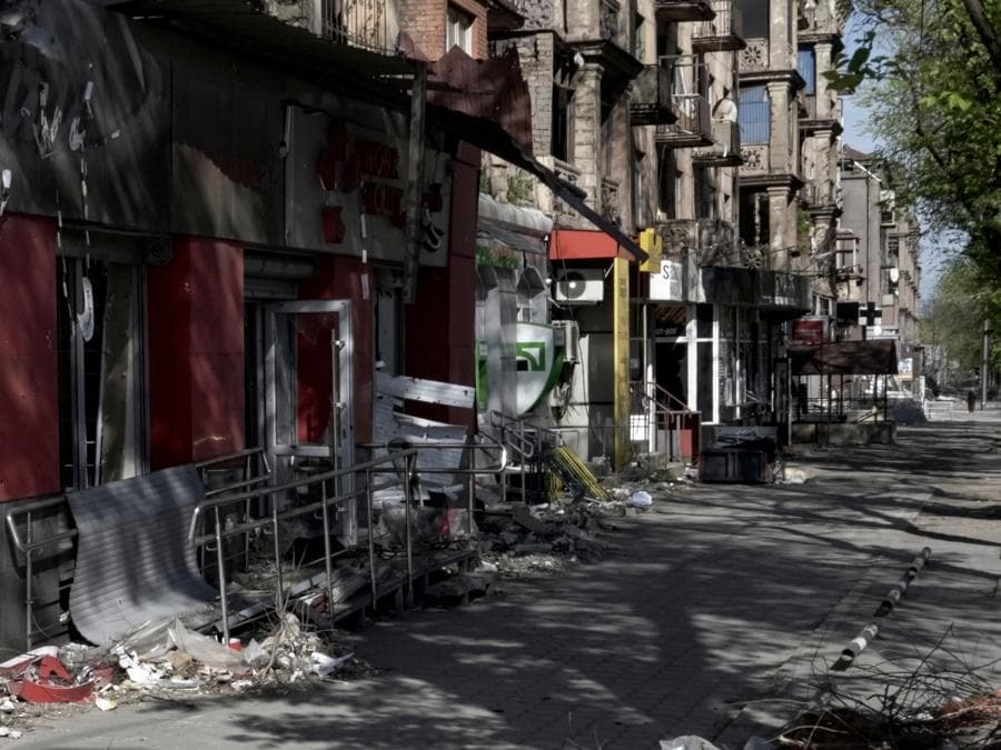 Mariupol. (Photo by STRINGER / AFP)