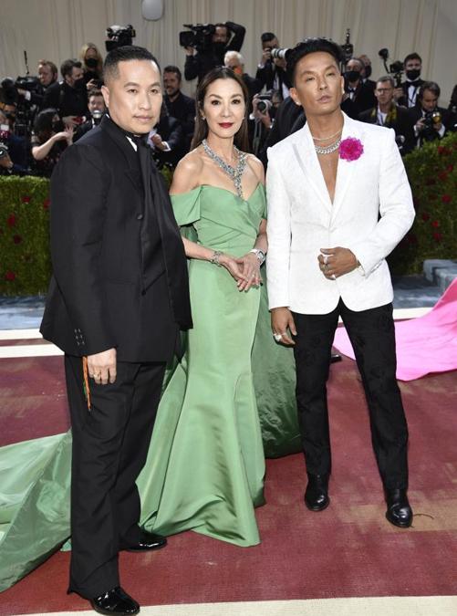 Philip Lim, da sinistra, Michelle Yeoh e Prabal Gurung