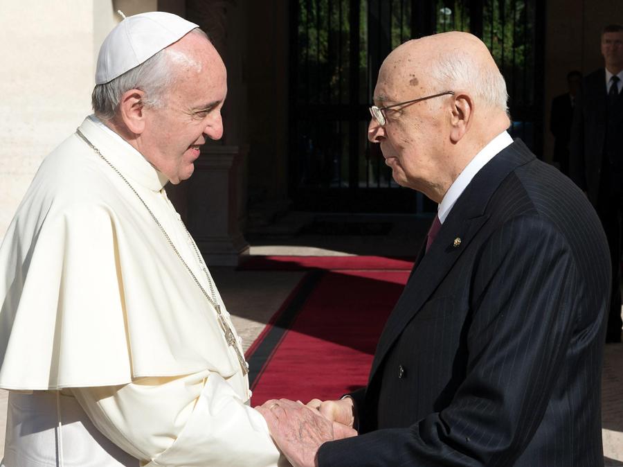  Giorgio Napolitano e Papa Francesco al Quirinale nel novembre 2013 (Ansa/Paolo Giandotti)