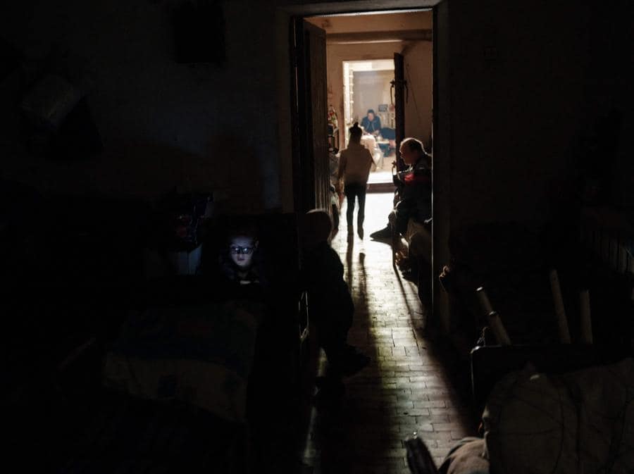 Un rifugio a Lysychansk (Photo by Yasuyoshi Chiba / AFP)