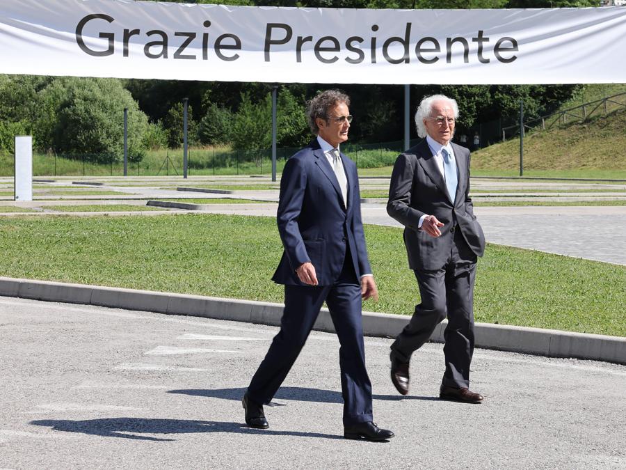 Alessandro Benetton  insieme al padre Luciano arrivano per il funerale del presidente di EssilorLuxottica Leonardo Del Vecchio al PalaLuxottica di Agordo. (ANSA/LUCIANO SOLERO)