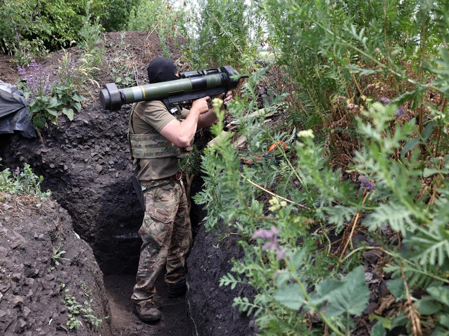 Il fronte nei pressi di  Avdiivka, nella regione di Donetsk (Photo by Anatolii Stepanov / AFP)