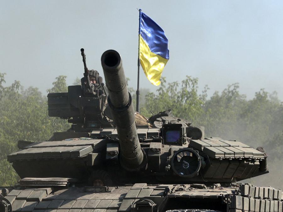 L’esercito ucraino sul fronte, presso Lysychansk (Photo by Anatolii Stepanov / AFP)