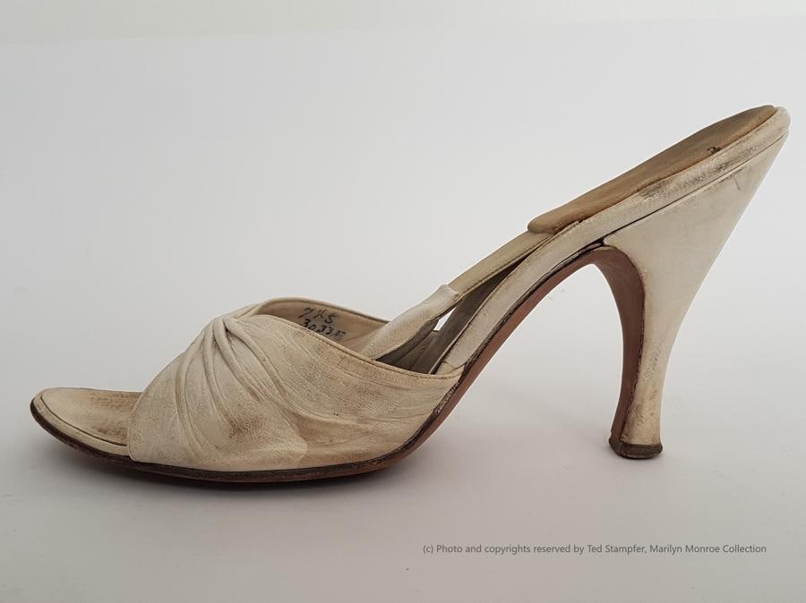 Marilyn's shoe design (©Ted Stampfer Collection)