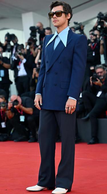 Harry Styles in Gucci 
