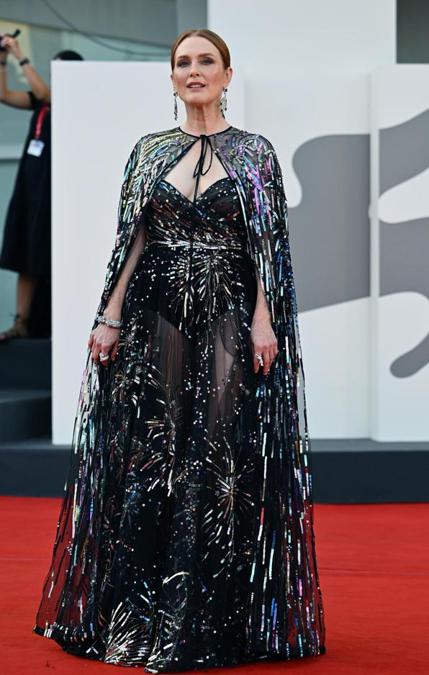 Serata inaugurale: Julianne Moore in Valentino Couture