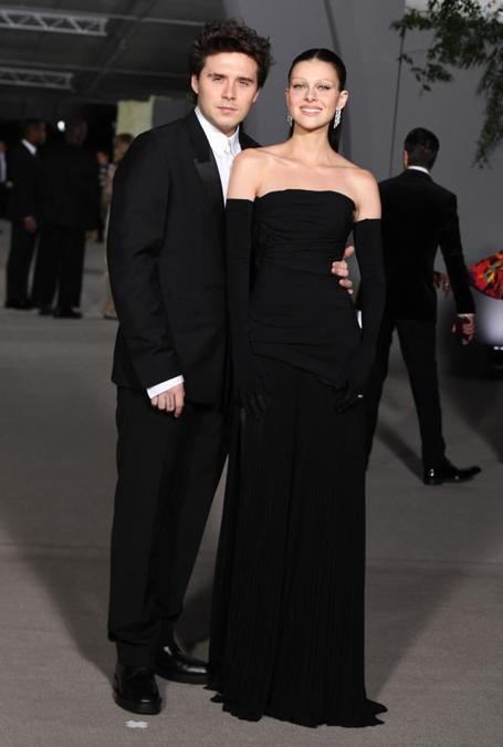 Brooklyn Beckham con la moglie Nicola Peltz Beckham