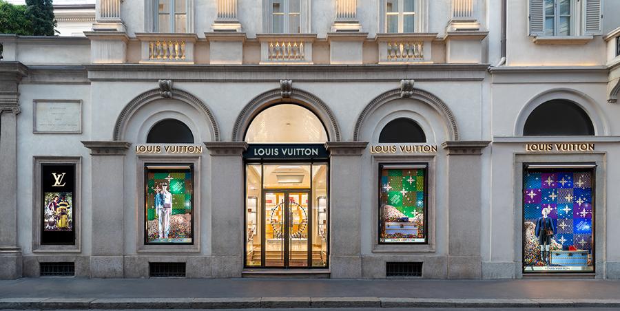 Louis Vuitton - Via Montenapoleone