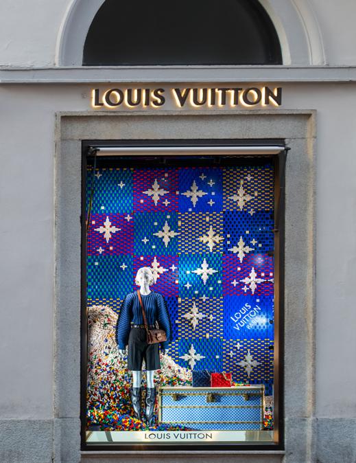 Louis Vuitton - Via Montenapoleone