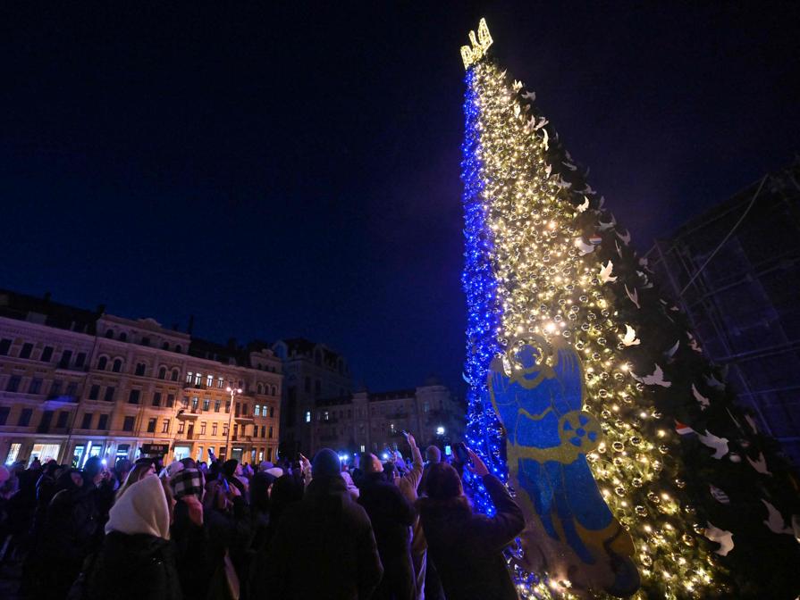 (Photo by Sergei SUPINSKY / AFP)