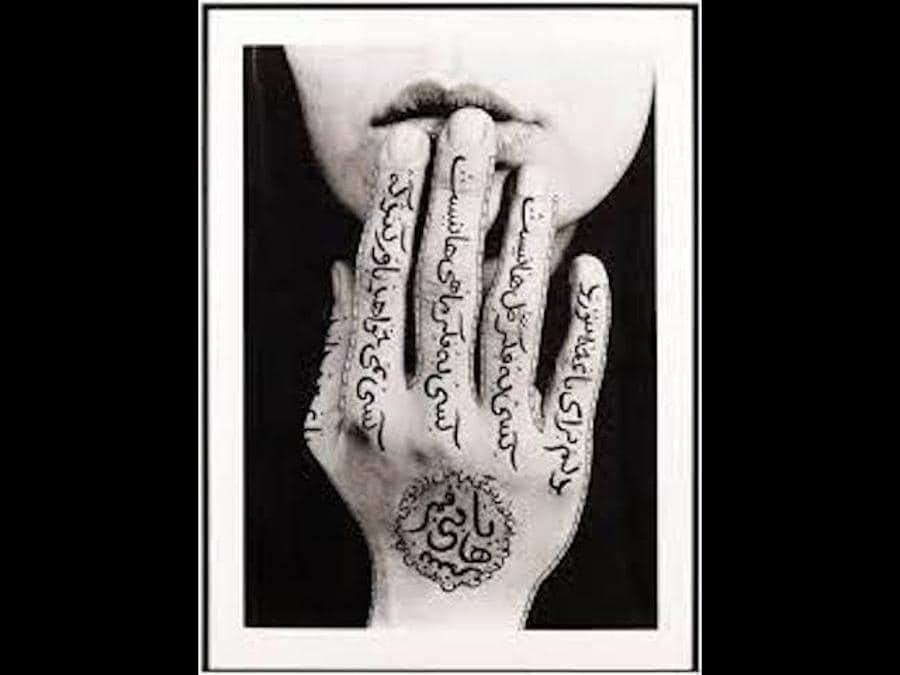 Shirin Neshat «Untitled» (from Women of Allah) . Stampa cromogenica di grandi dimensioni, annotazioni calligrafiche a inchiostro, firmata, intitolata, datata ed edita “AP” sul retro, incorniciata, 1996, prova d’artista in aggiunta all’edizione numerata di 3 esemplari. Aggiudicata per 63.000 euro  (Fonte:  Sotheby's)