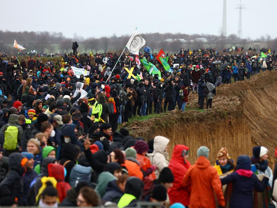 (REUTERS/Christian Mang)