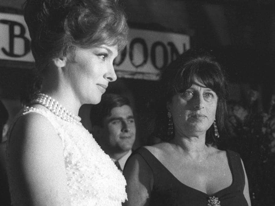 Un' immagine d' archivio di Anna Magnani  con Gina Lollobrigida nel 1961. ARCHIVIO / ANSA / PAL