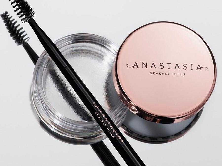 Brow Freeze Styling di Anastasia Beverly Hills, una cera modellante ad alta tenuta, ideale per brow effetto piuma