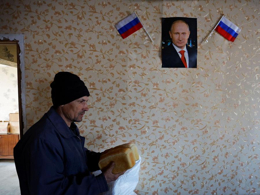  (REUTERS/Alexander Ermochenko)