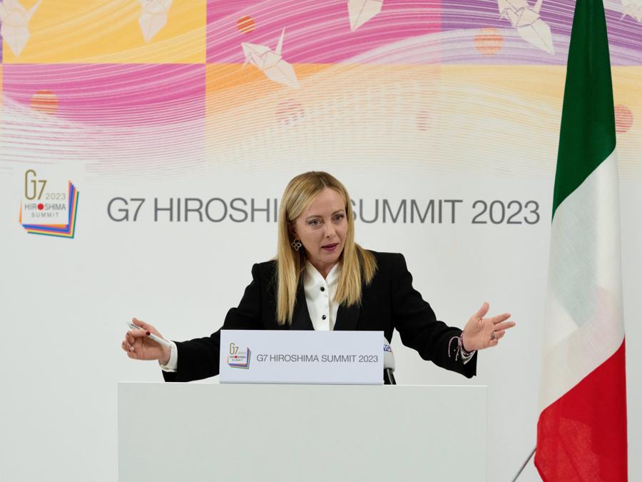 La presidente del Consiglio, Giorgia Meloni, durante la conferenza stampa a margine del G7 a Hiroshima (Giappone), 20 maggio 2023. (Ansa)