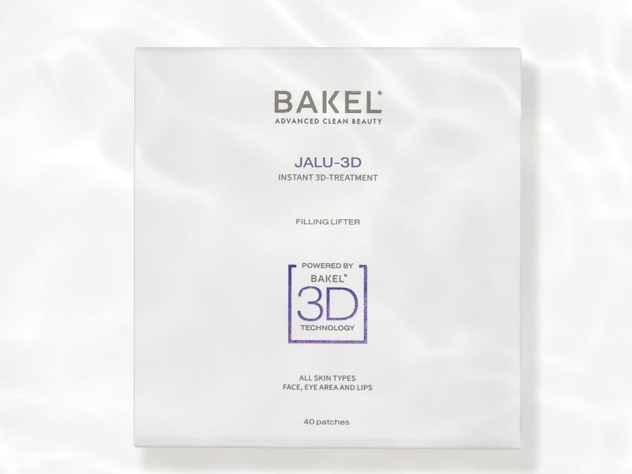                Bakel Jalu-3D, un siero viso anti età per pelli mature con una innovativa tecnologia con 5 brevetti che permette di apportare negli strati più profondi della cute la più alta concentrazione di attivi finora possibile in cosmesi. Un patch costituito da ribbons intrecciati di Acido Ialuronico puro che, steso sulla pelle bagnata, è in grado di promuovere l'idratazione profonda per esaltare il naturale turgore della pelle in soli 10 giorni di trattamento. 