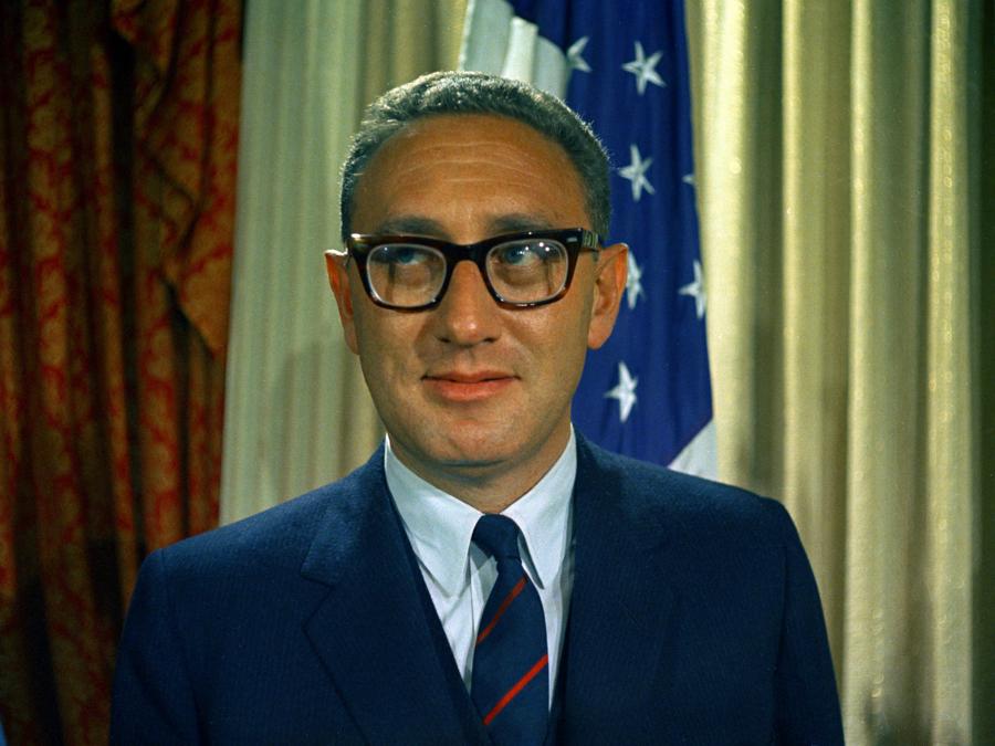 Henry Kissinger, professore all’Università di Harvard, viene scelto come Consigliere per la sicurezza nazionale dal presidente Nixon (AP Photo)